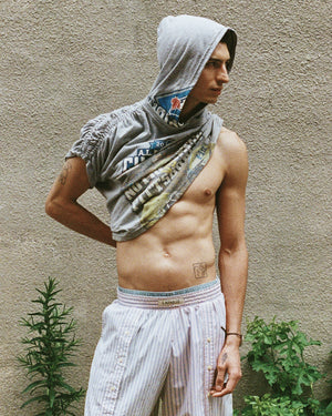 Crossbody Hood in Grey