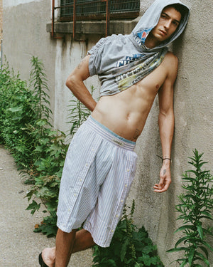 Crossbody Hood in Grey