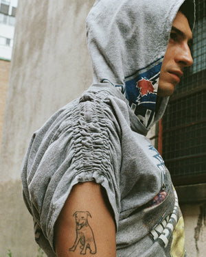 Crossbody Hood in Grey