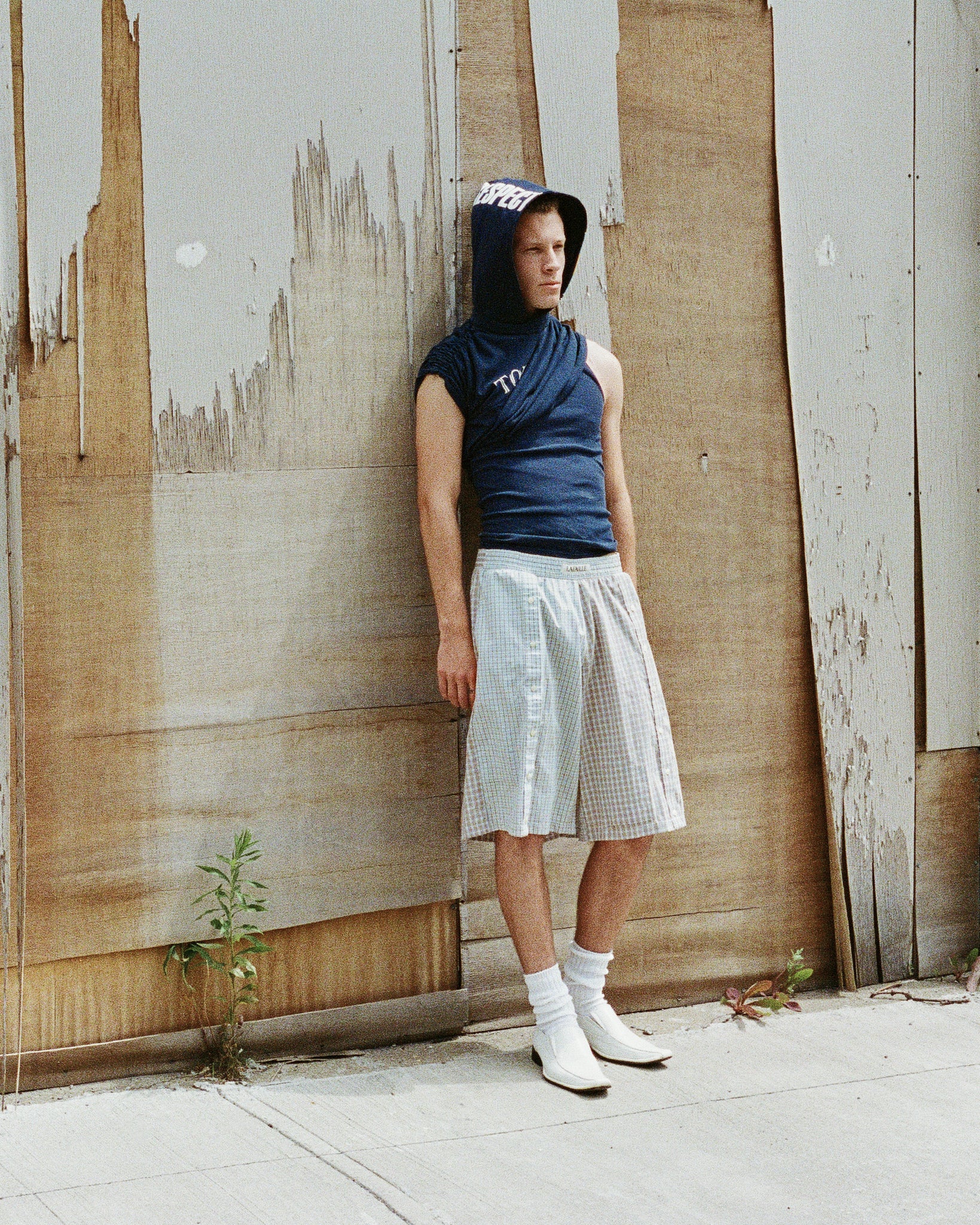 Crossbody Hood in Navy